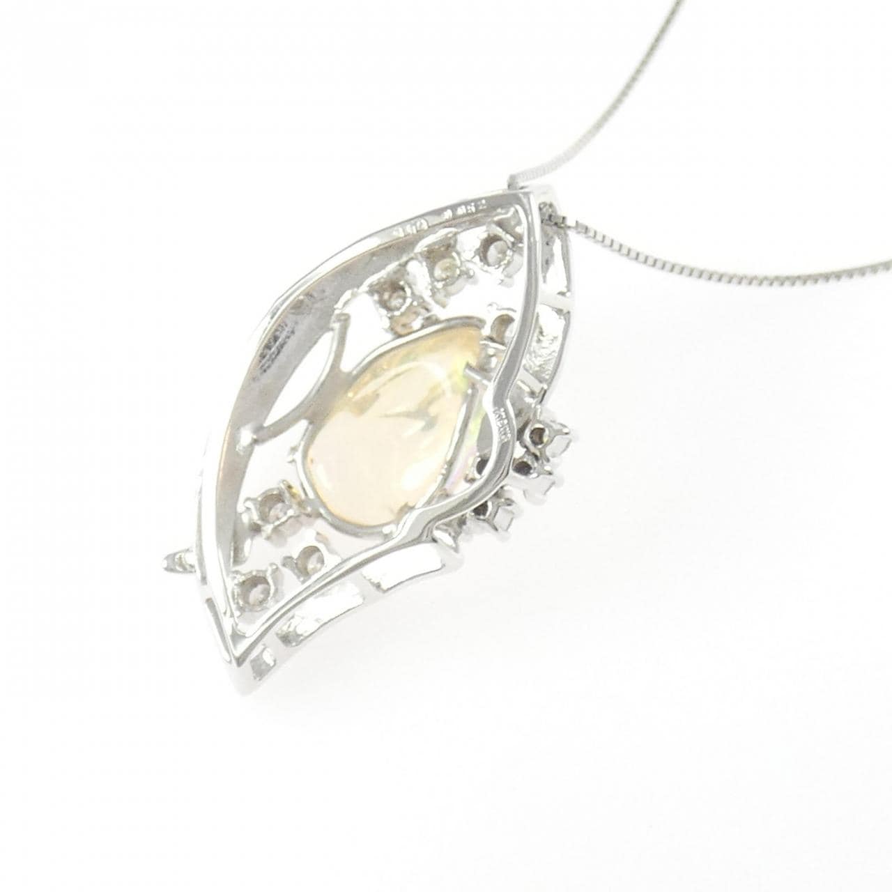 K18WG オパール ネックレス 3.34CT
