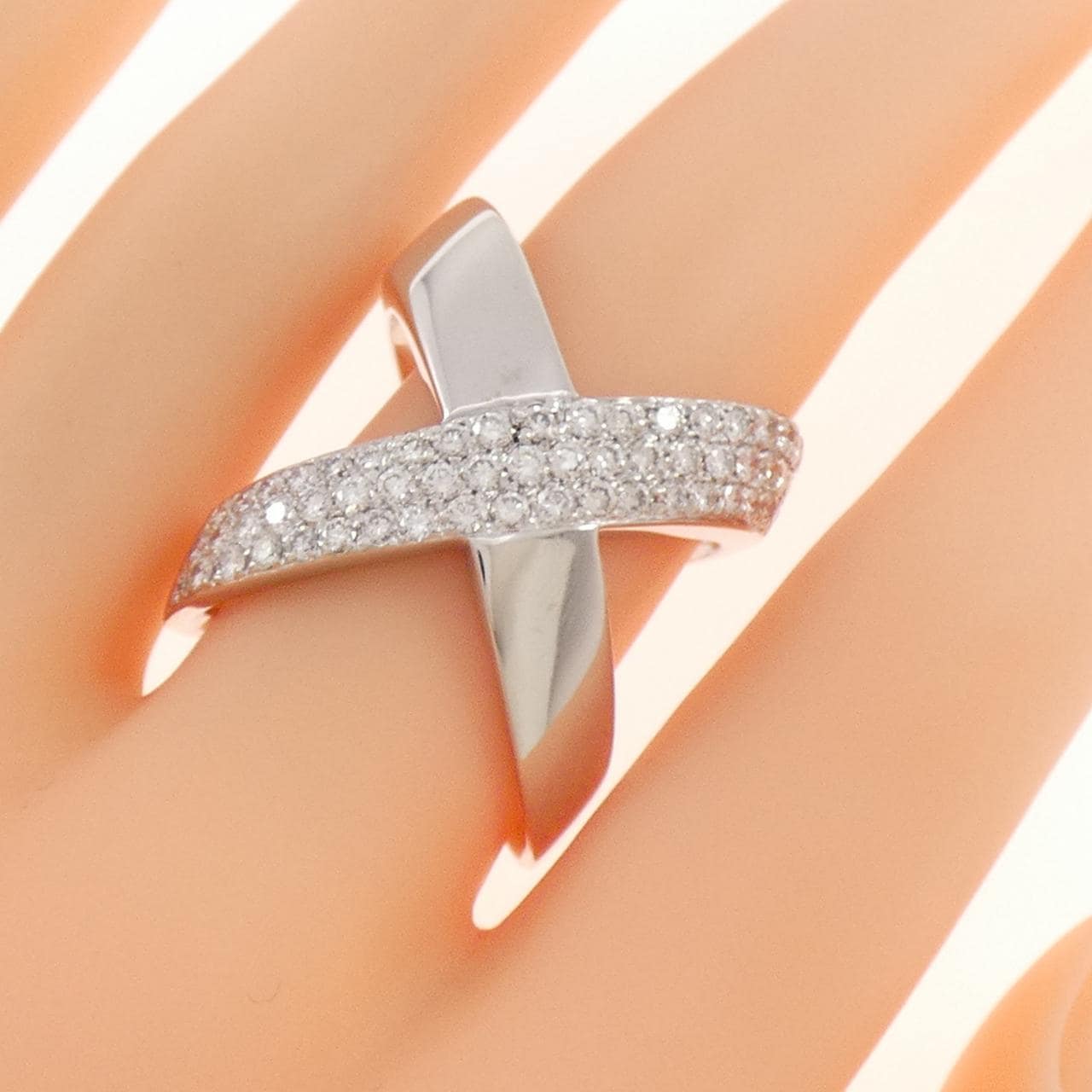 750WG パヴェ ダイヤモンド リング 1.00CT