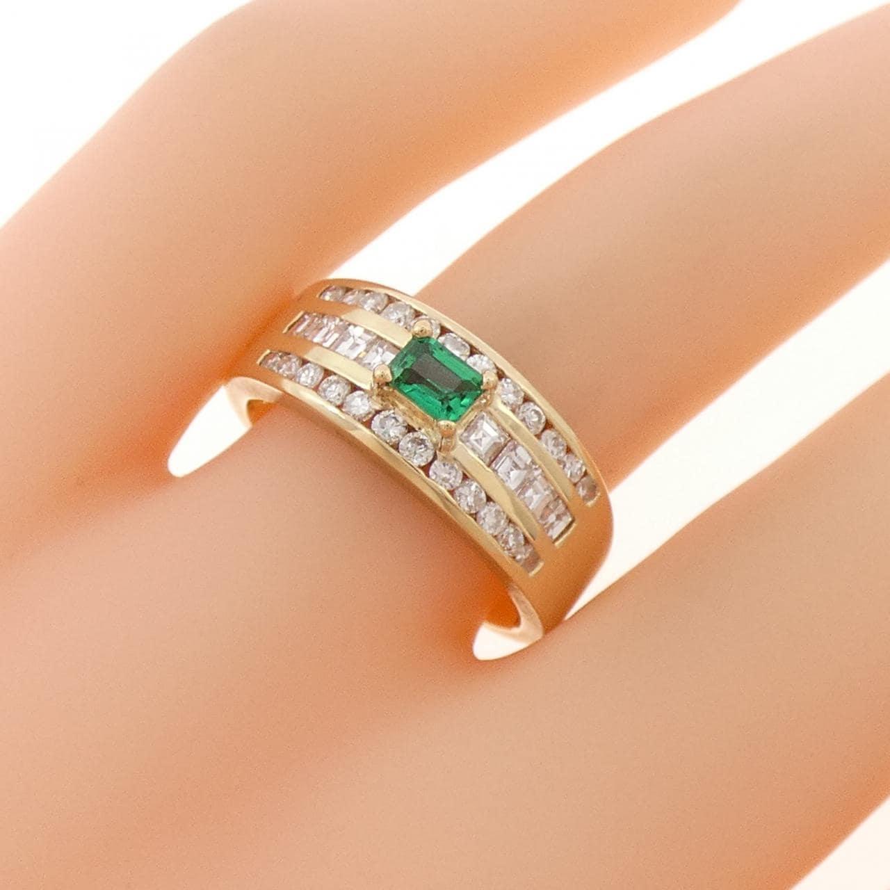 K18YG エメラルド リング 0.18CT