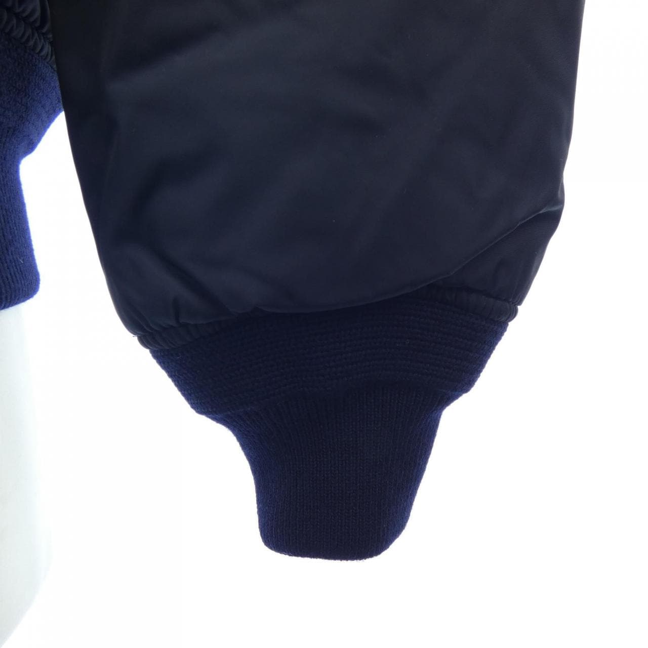 モンクレール MONCLER ダウンジャケット