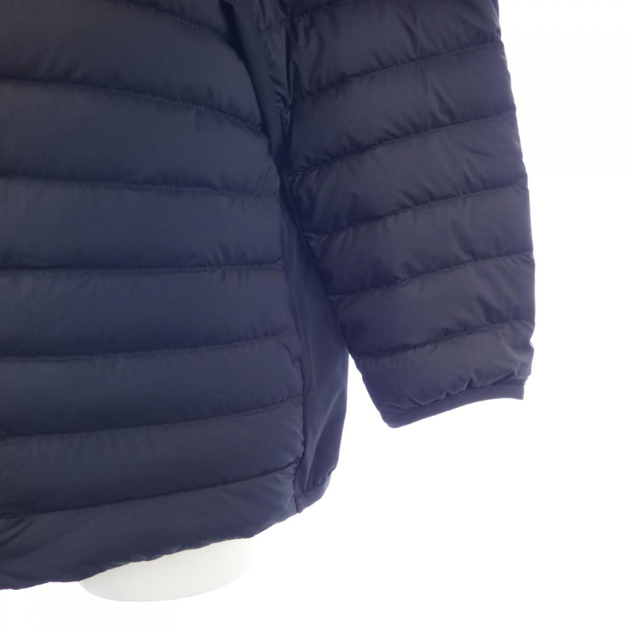 モンクレール MONCLER ダウンジャケット