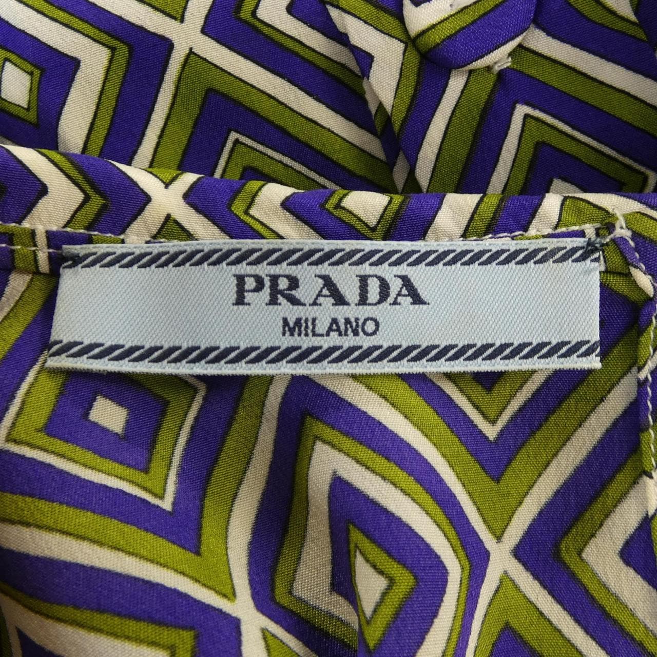 プラダ PRADA P4727 トップス