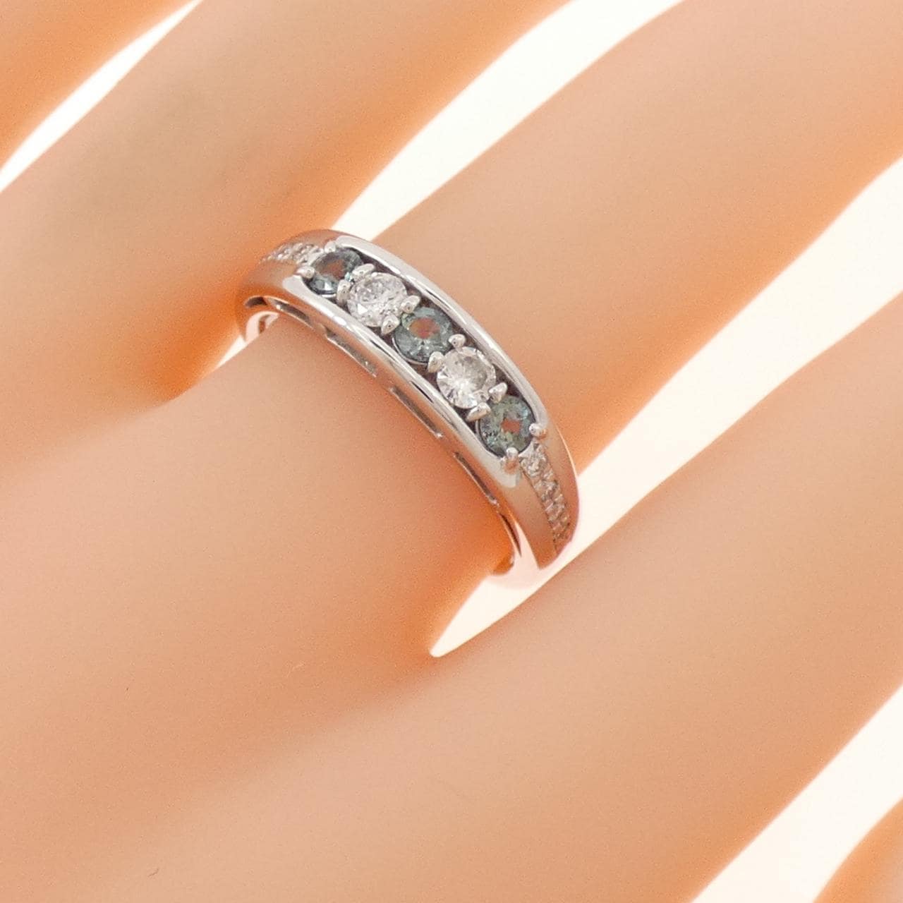 K18WG アレキサンドライト リング 0.31CT