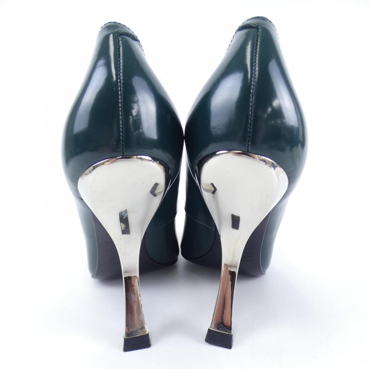 ロジェヴィヴィエ ROGER VIVIER パンプス