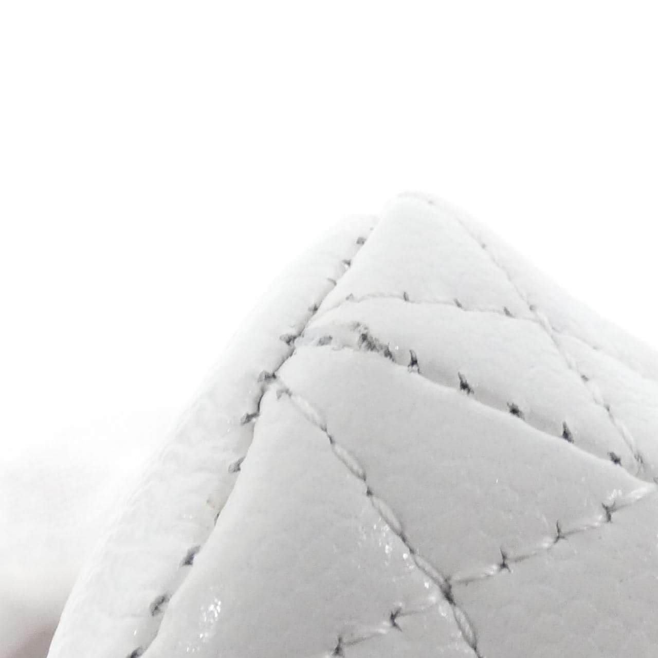 シャネル タイムレスクラシック ライン AP4000 チェーンクラッチ