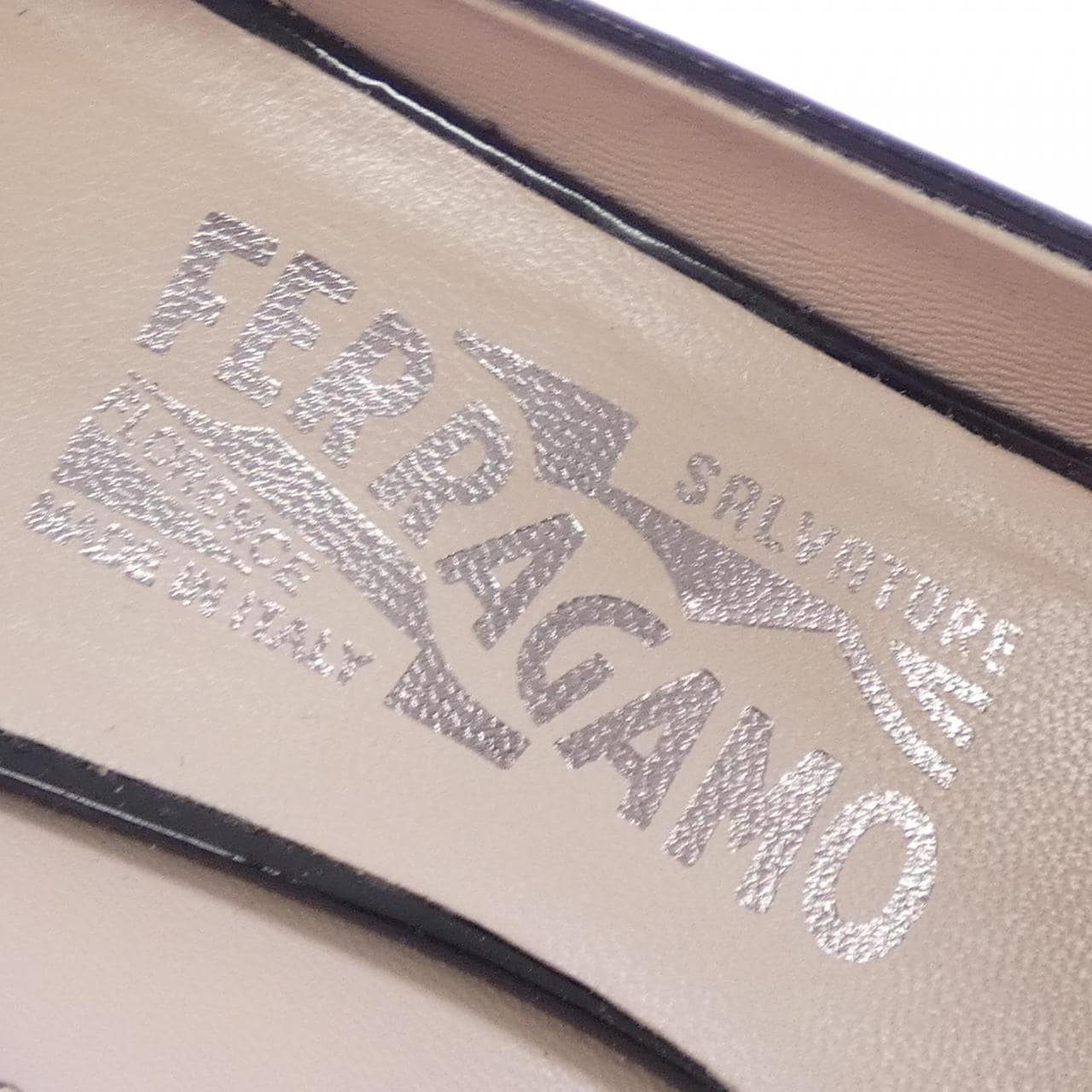 サルヴァトーレフェラガモ SALVATORE FERRAGAMO 13576 CARLA55 パンプス