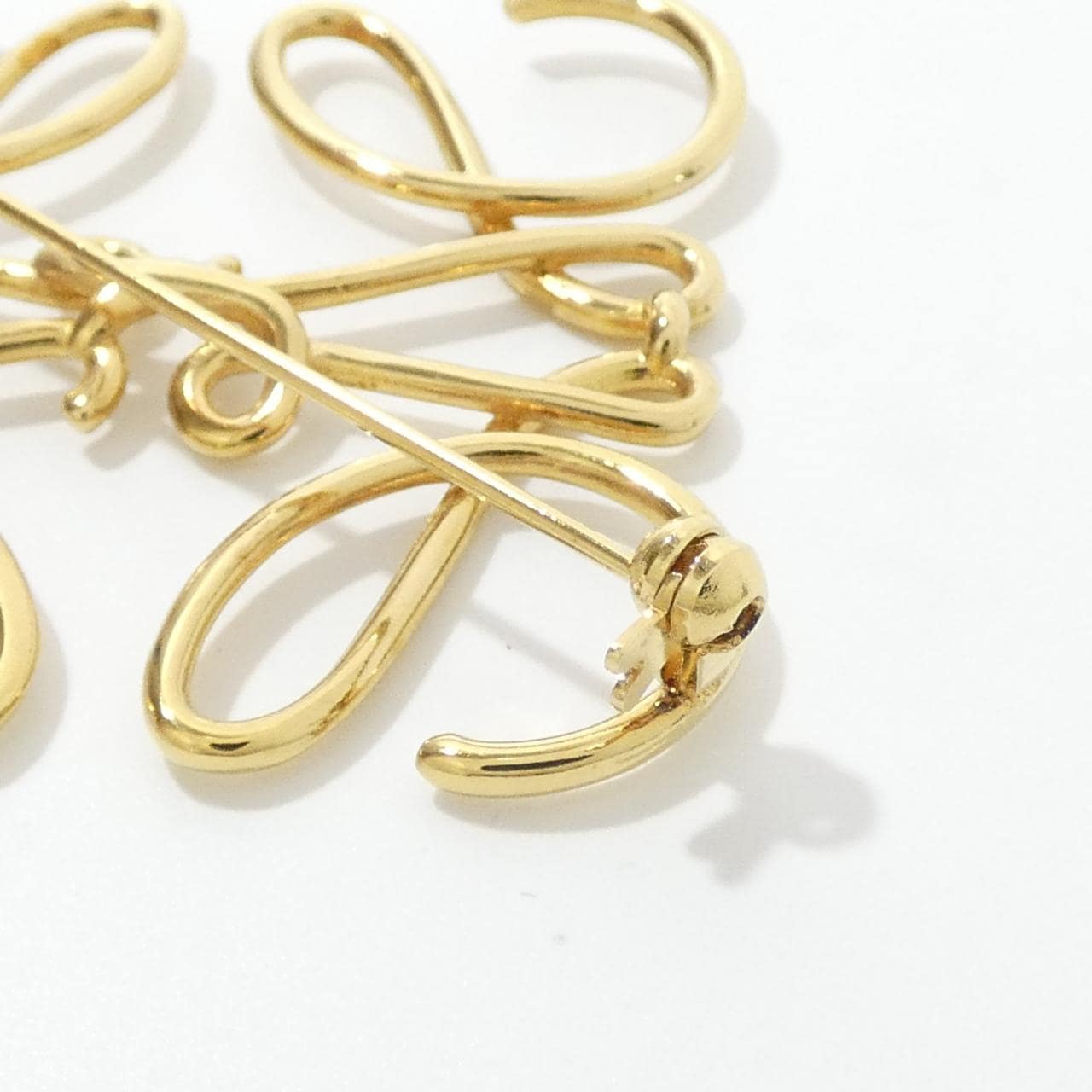 ロエベ 111 25 020 ブローチ