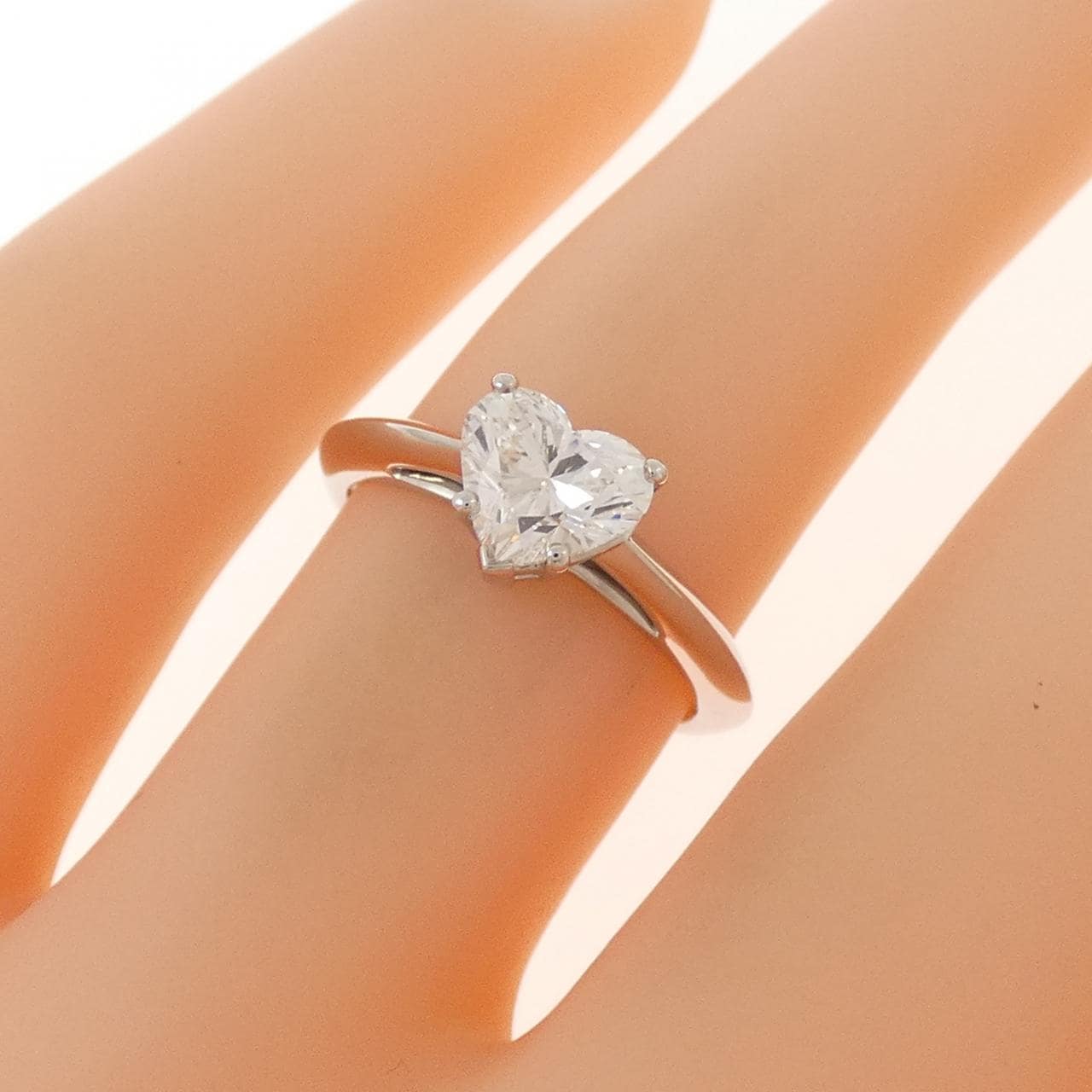 ティファニー ハートシェイプ リング 0.81CT H VVS2