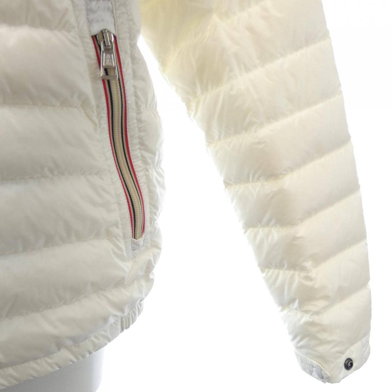 モンクレール MONCLER ダウンジャケット