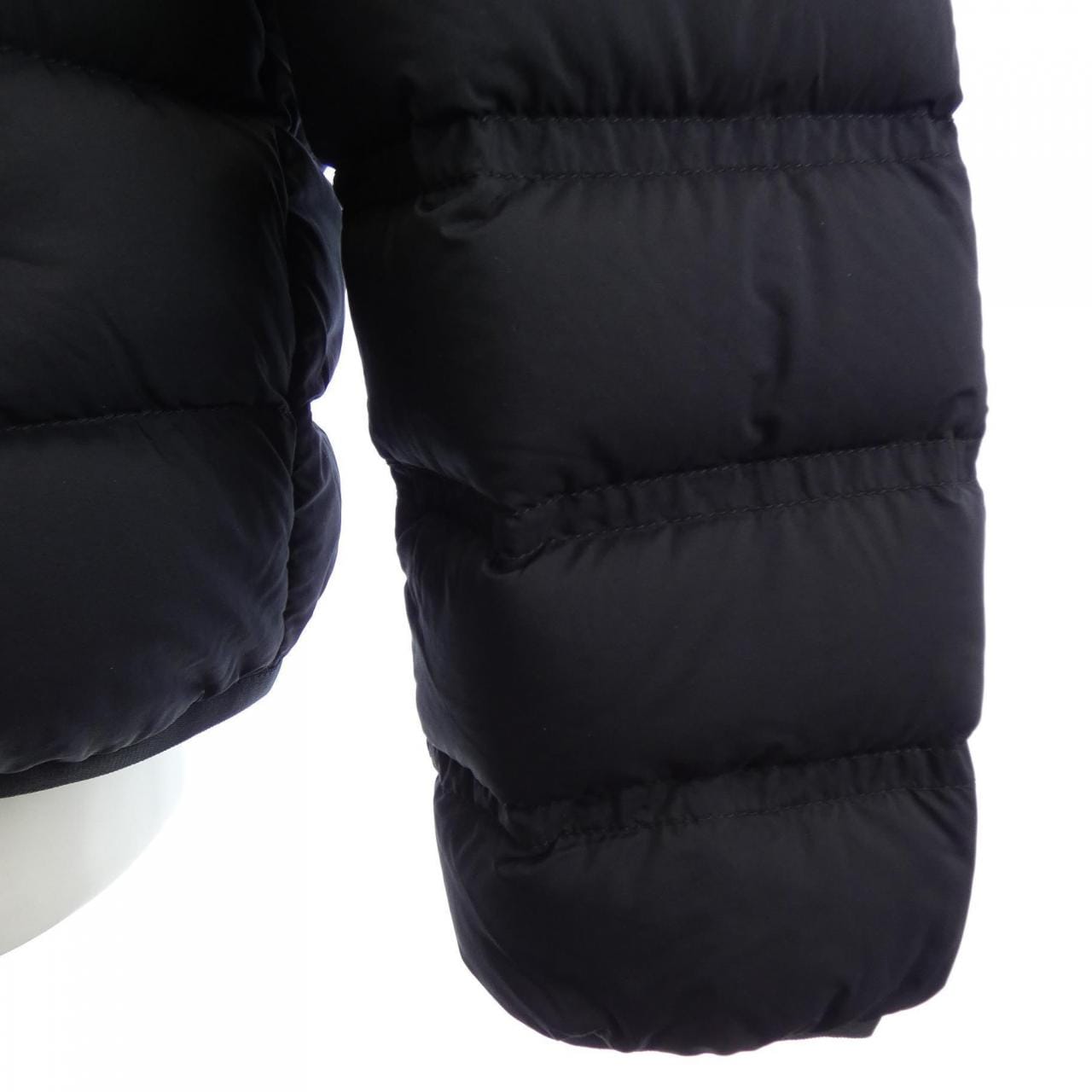 モンクレール MONCLER ARROUX ダウンジャケット
