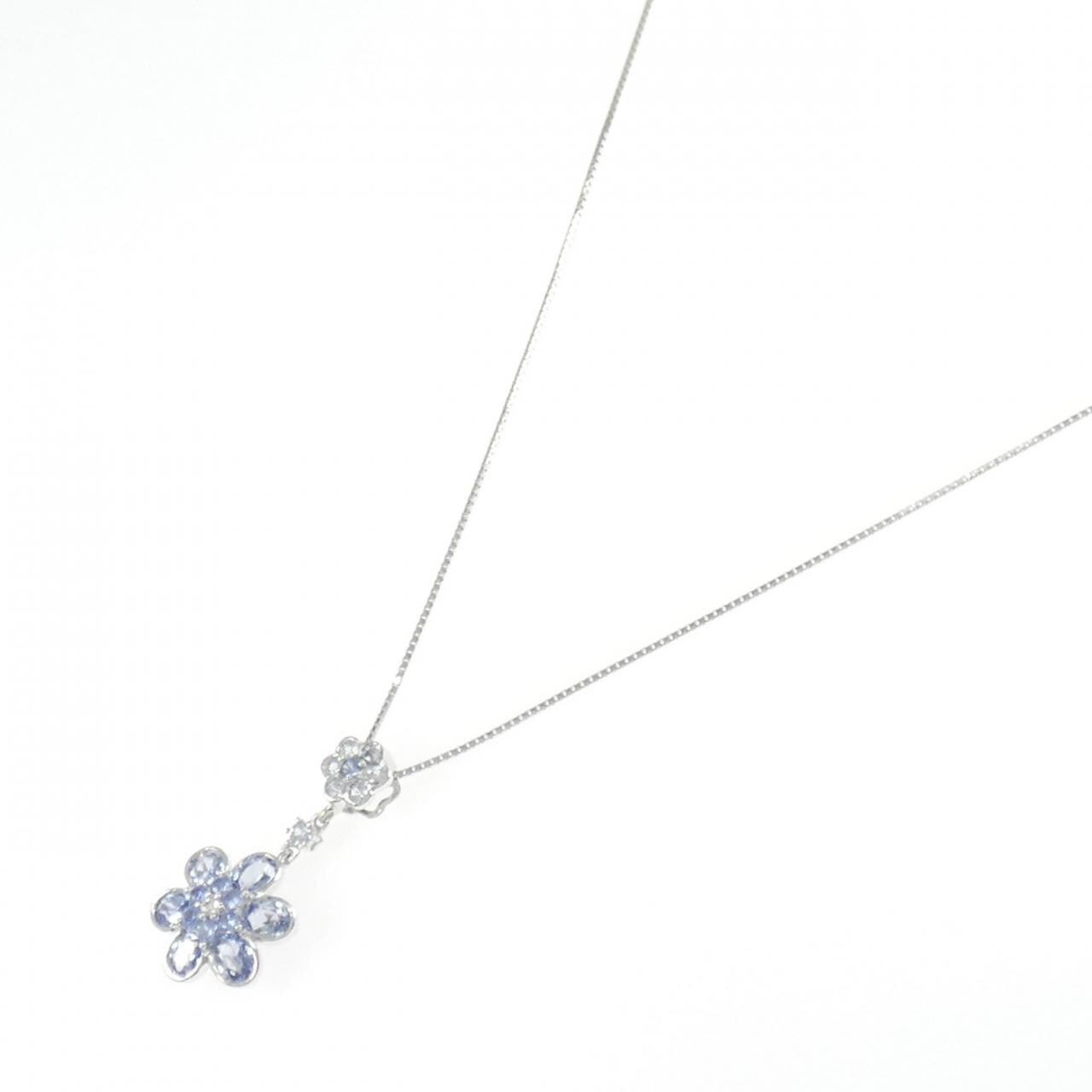 K18WG Flower Sapphire Necklace 1.20CT