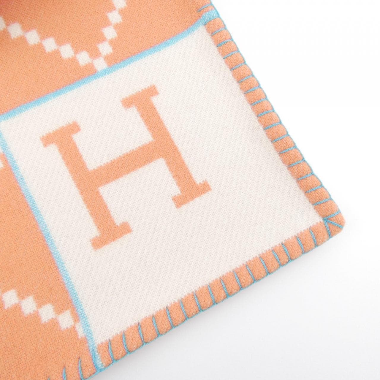 エルメス HERMES AVALON ANIMAUX H103819M ブランケット