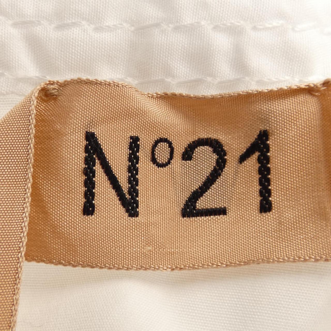 ヌメロヴェントゥーノ N°21 トップス