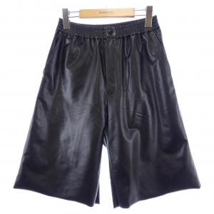 ハイク HYKE FAUX LEATHER SHORTS ショートパンツ