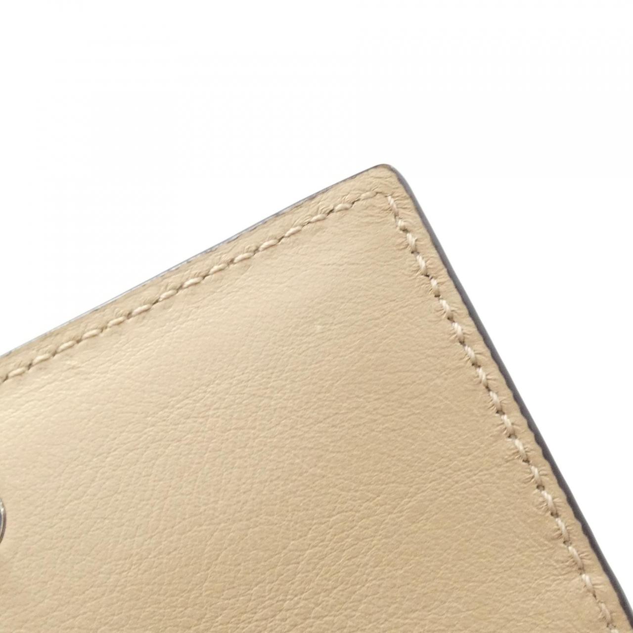 Gucci 790067 AADQE卡包