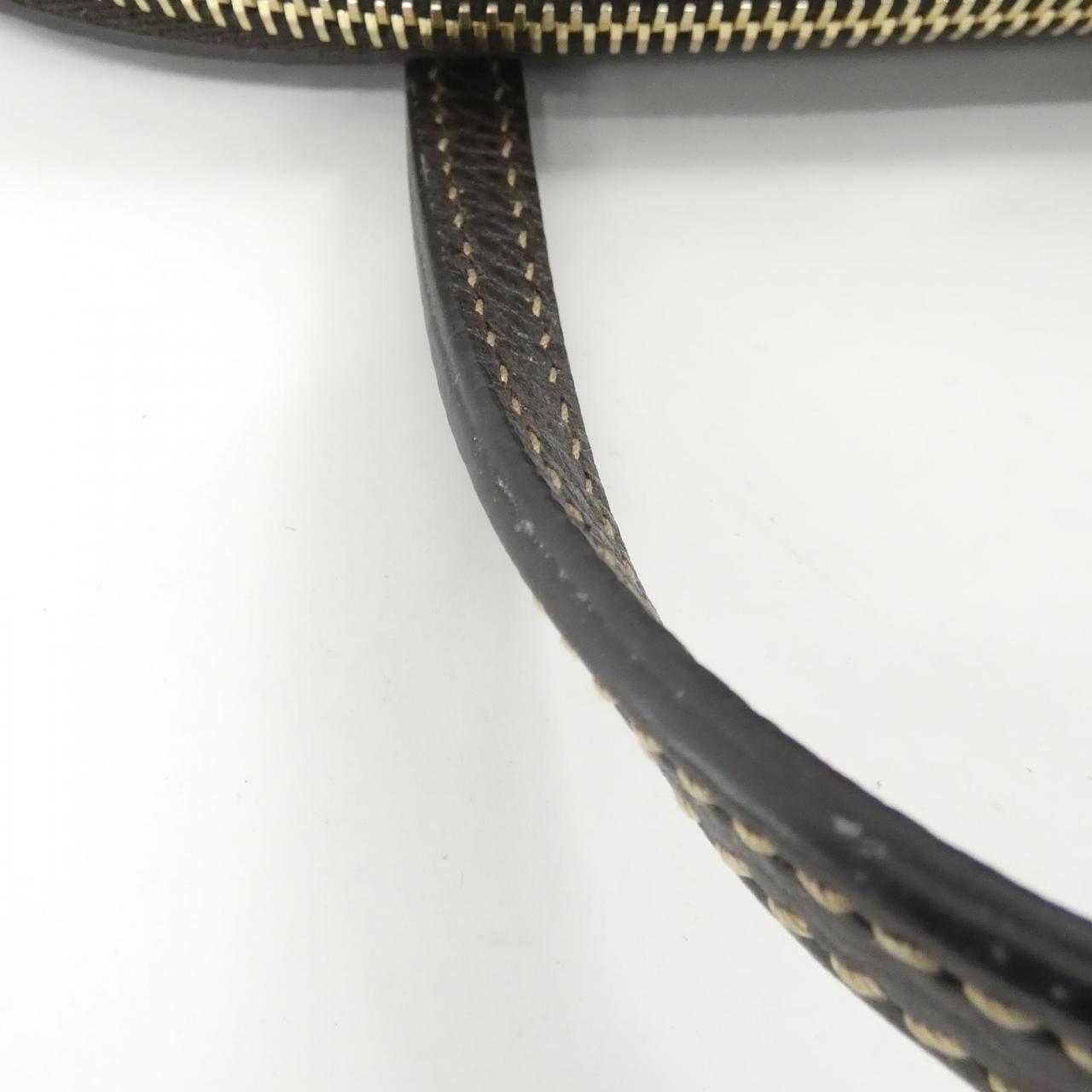 グッチ 420023 バッグ