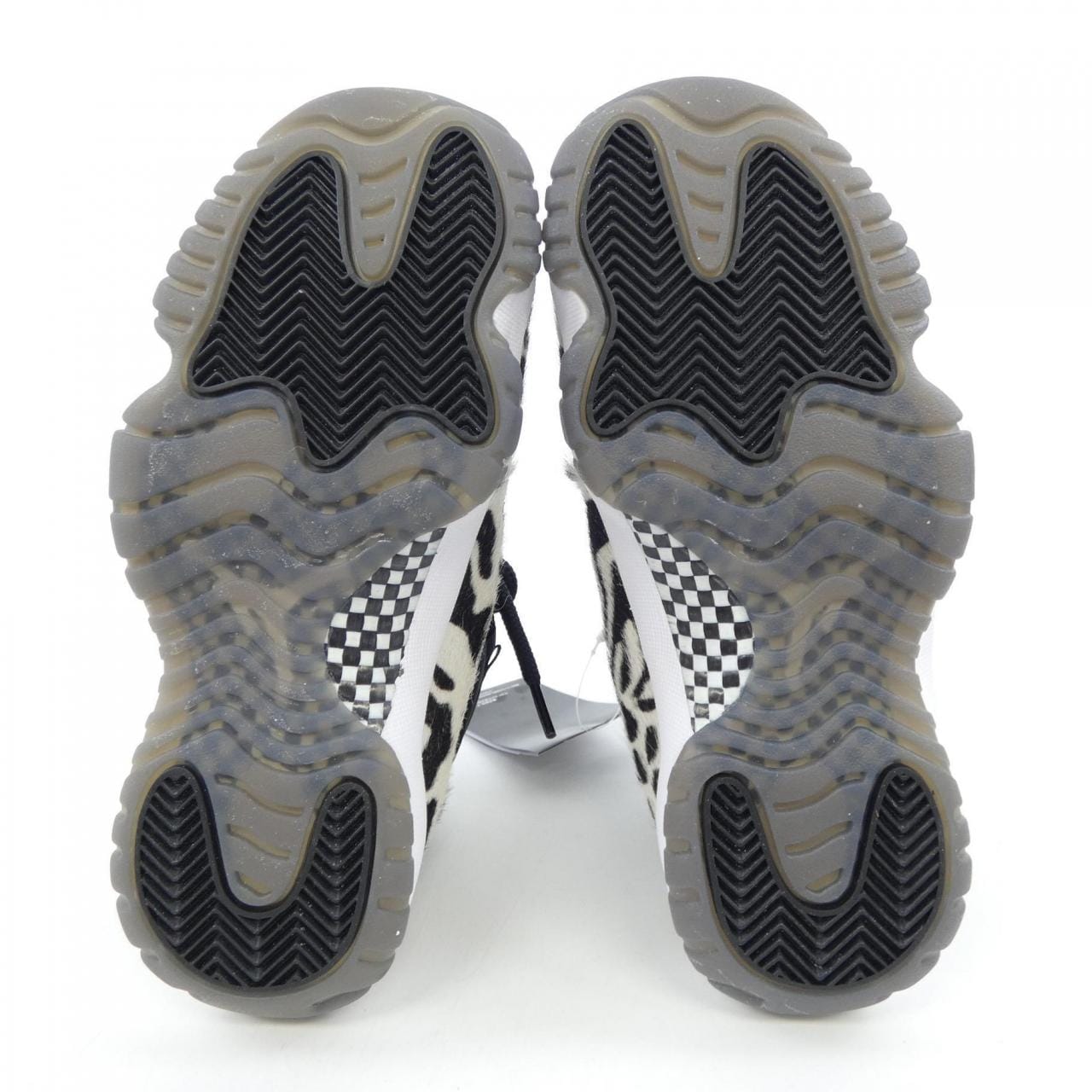 ナイキ ジョーダン NIKE JORDAN AR0715-010 スニーカー