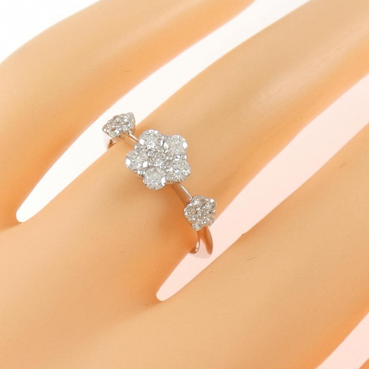 K18WG フラワー ダイヤモンド リング 0.43CT