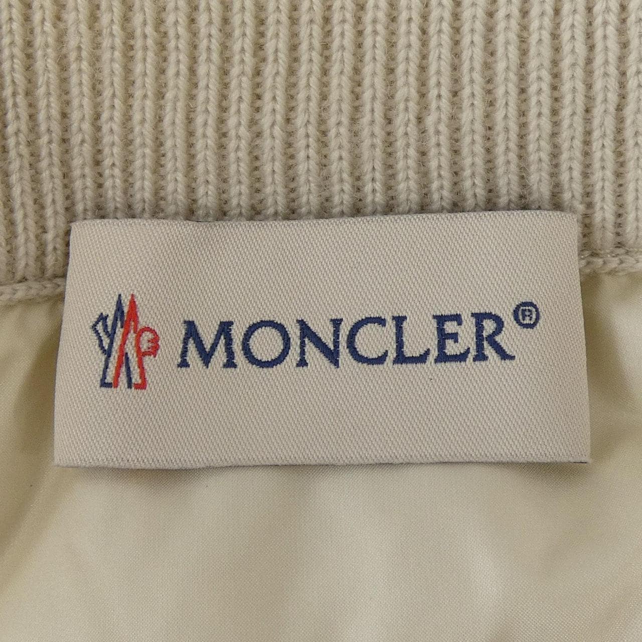 モンクレール MONCLER 20939B00023 ダウンジャケット