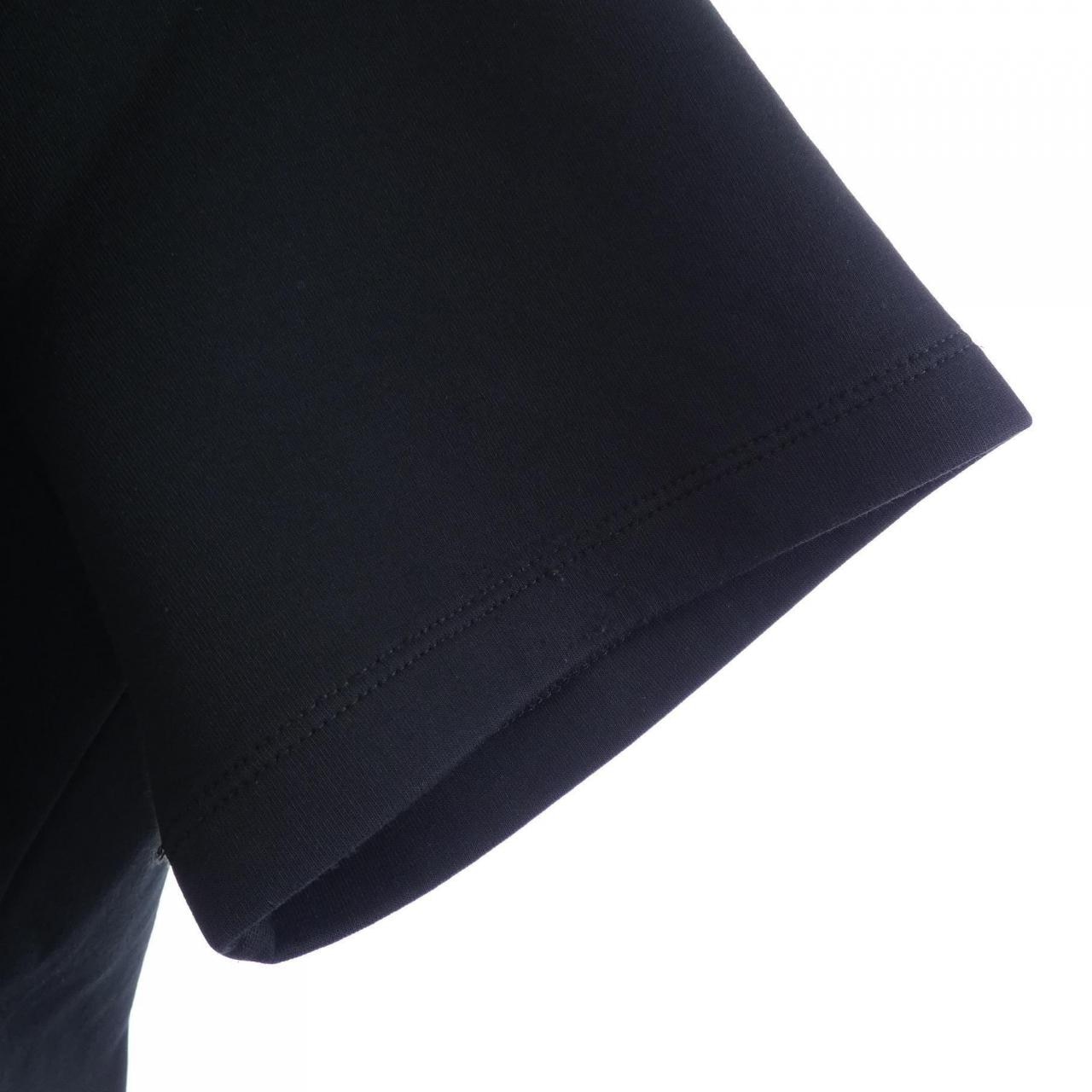 エンポリオアルマーニ EMPORIO ARMANI パーカー