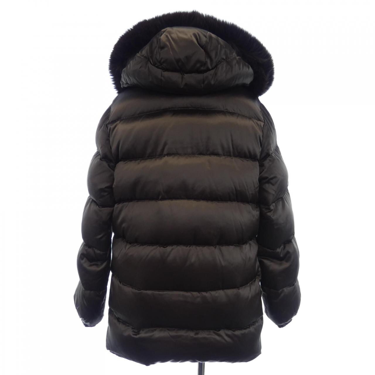 モンクレール MONCLER ダウンジャケット