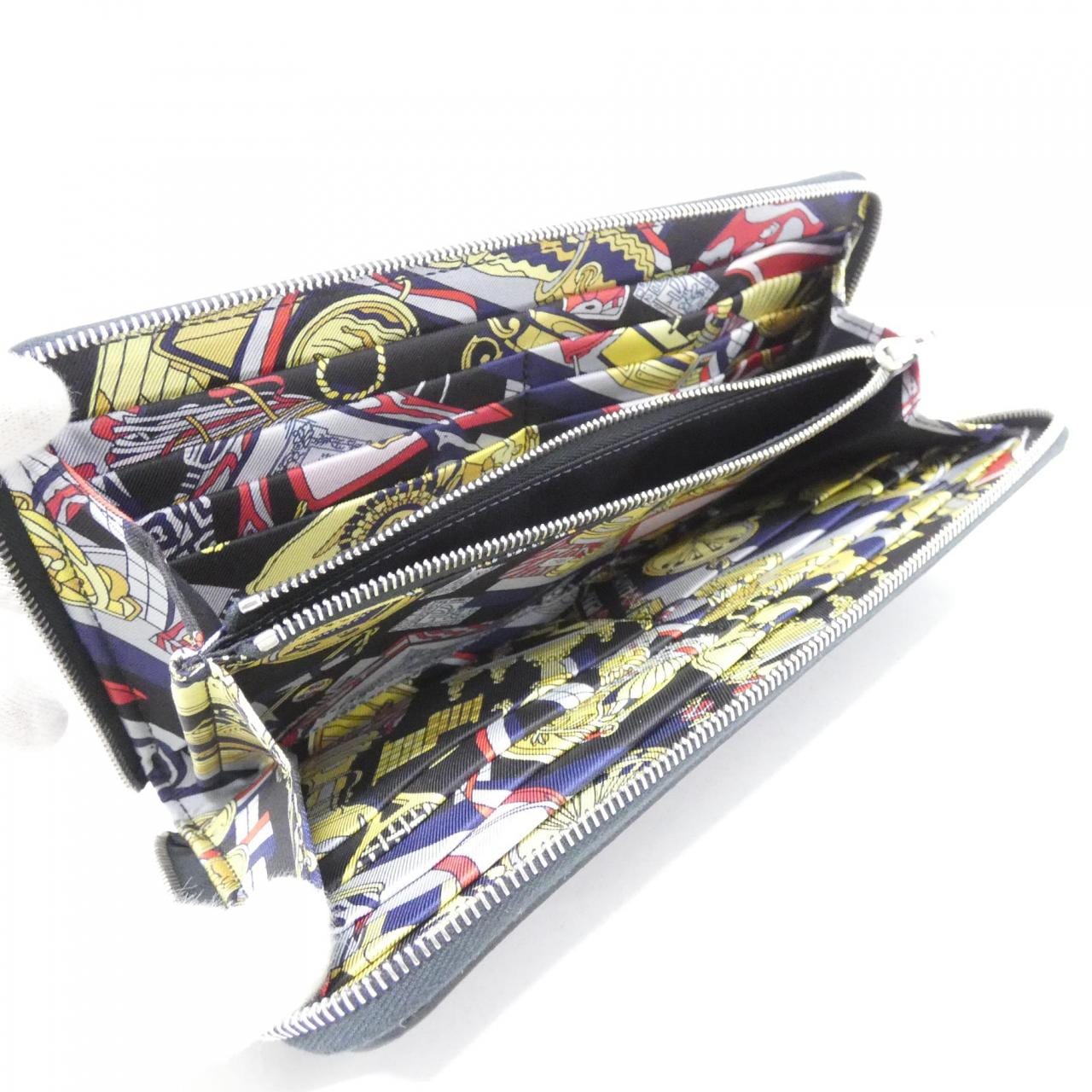 エルメス LES TROPHEES シルク イン クラシック 086365CK 財布