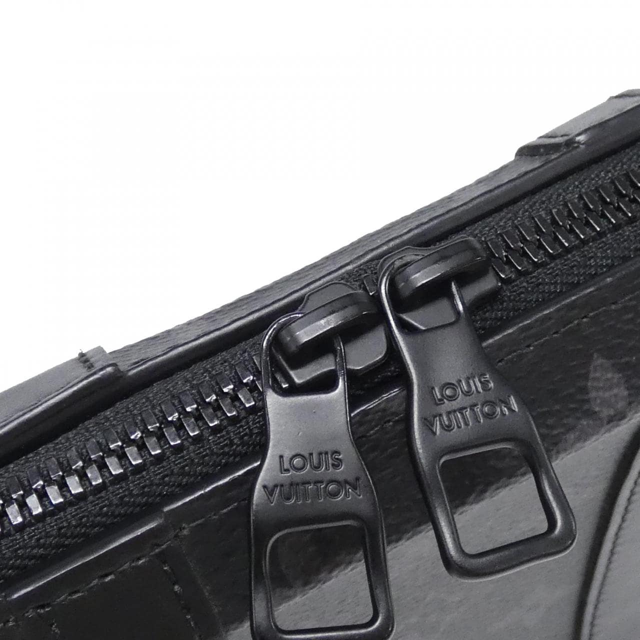 ルイヴィトン モノグラム エクリプス ソフトトランク ウォレット M69838 ショルダーバッグ