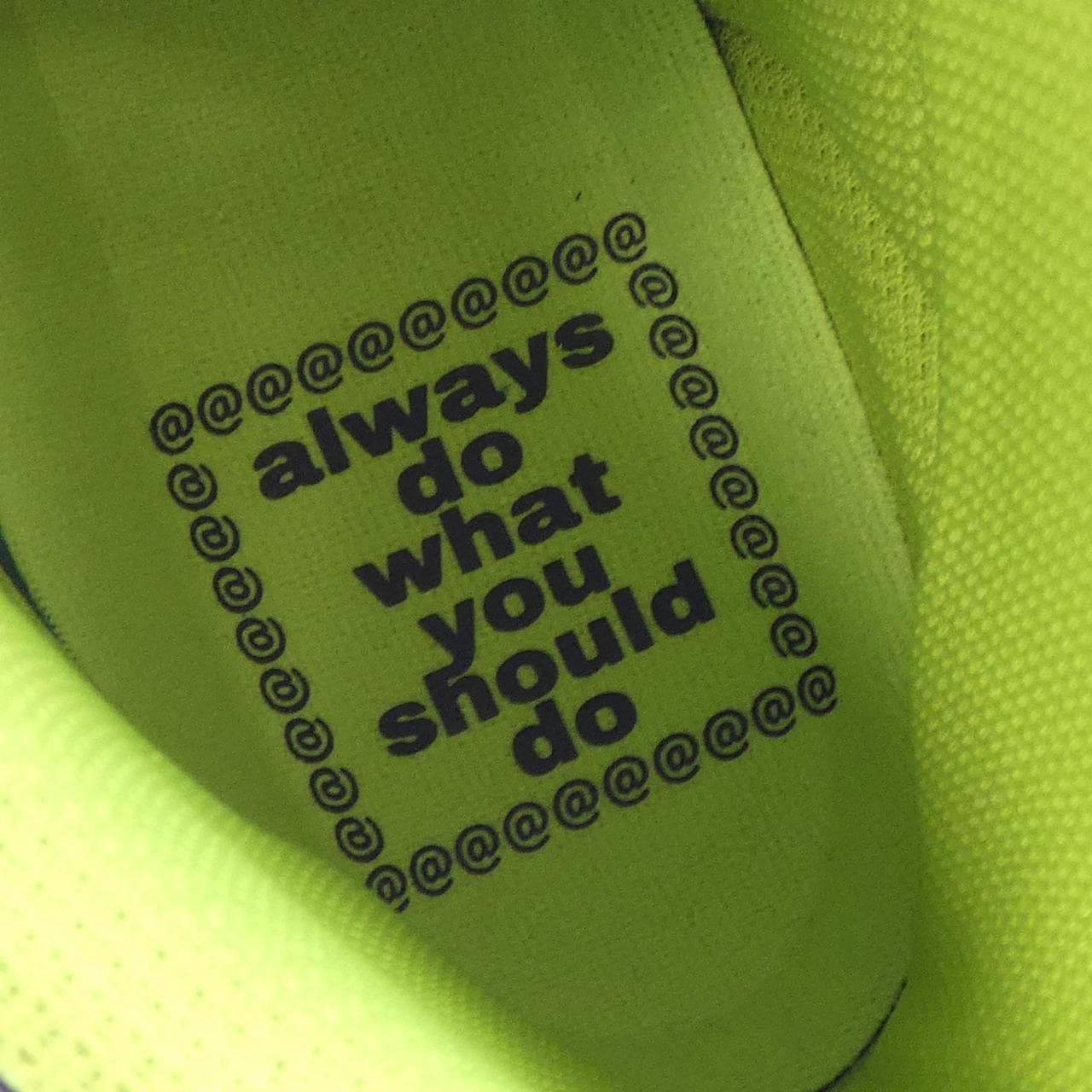 アディダス ADIDAS スニーカー
