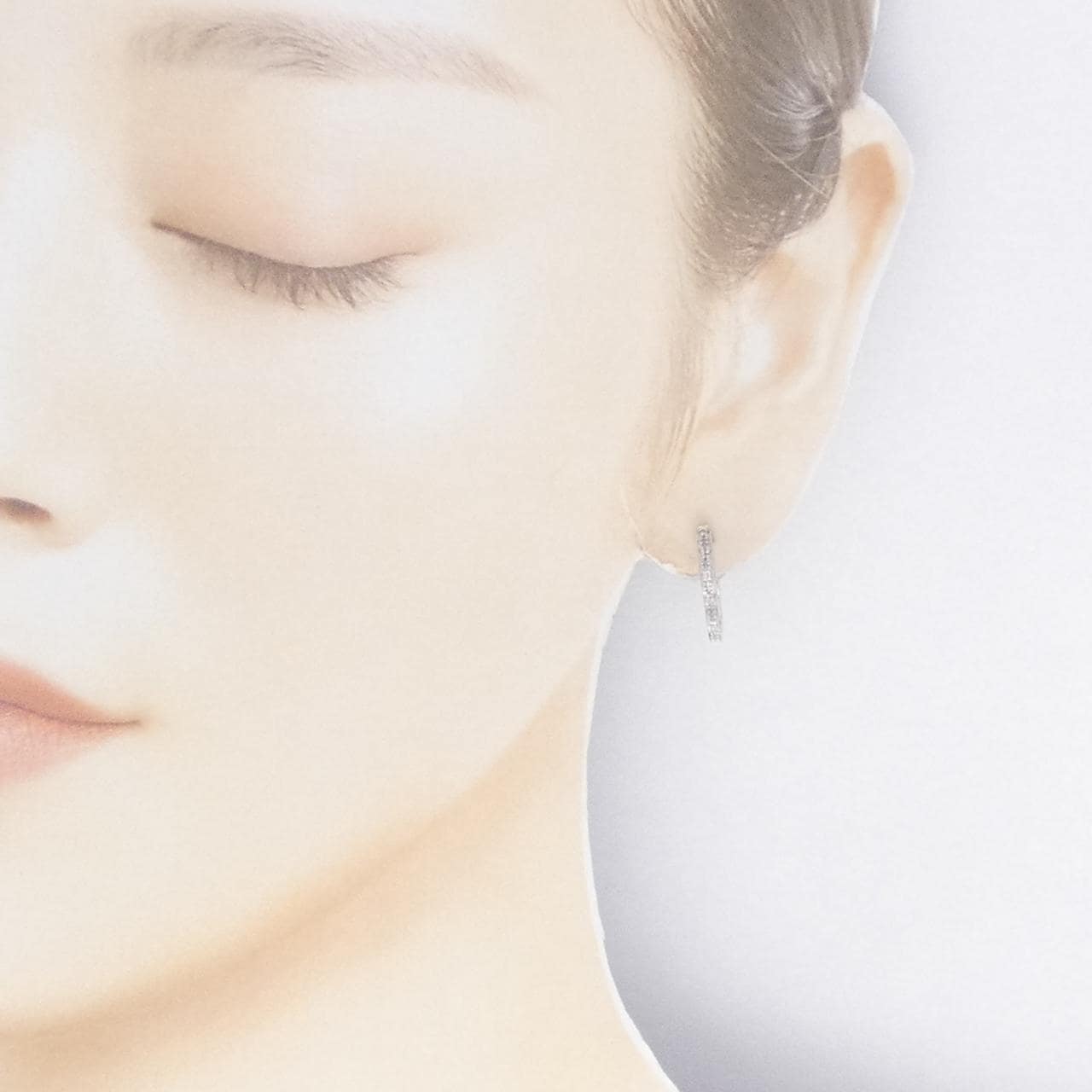 750WG/K18WG钻石耳环