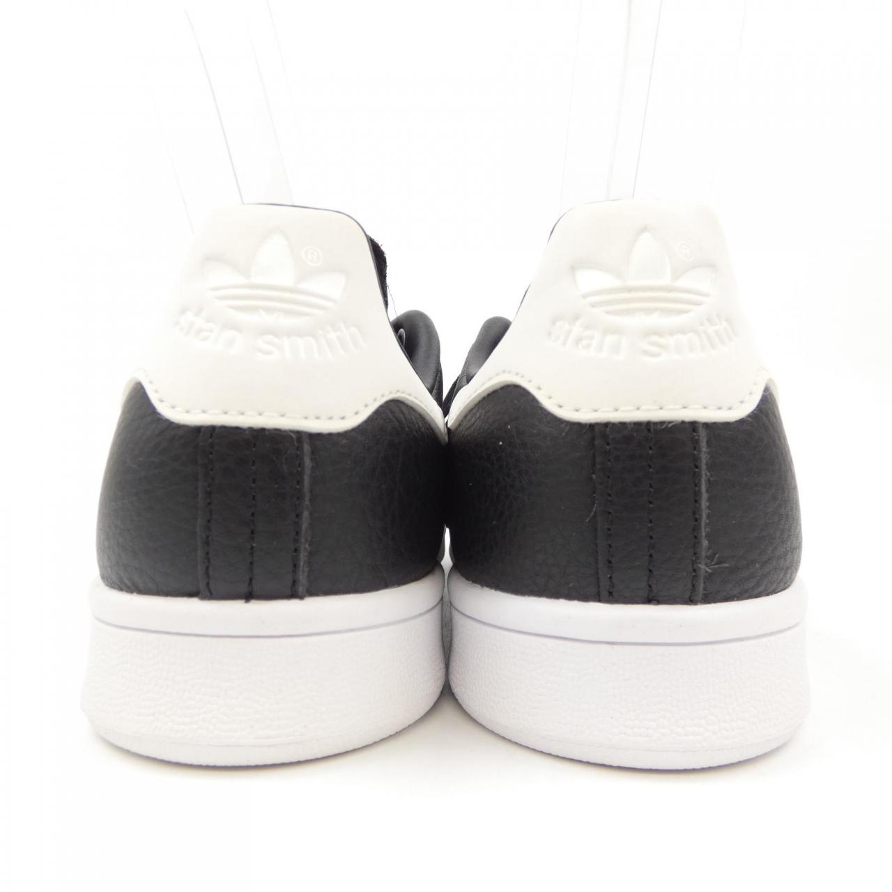 アディダス ADIDAS スニーカー