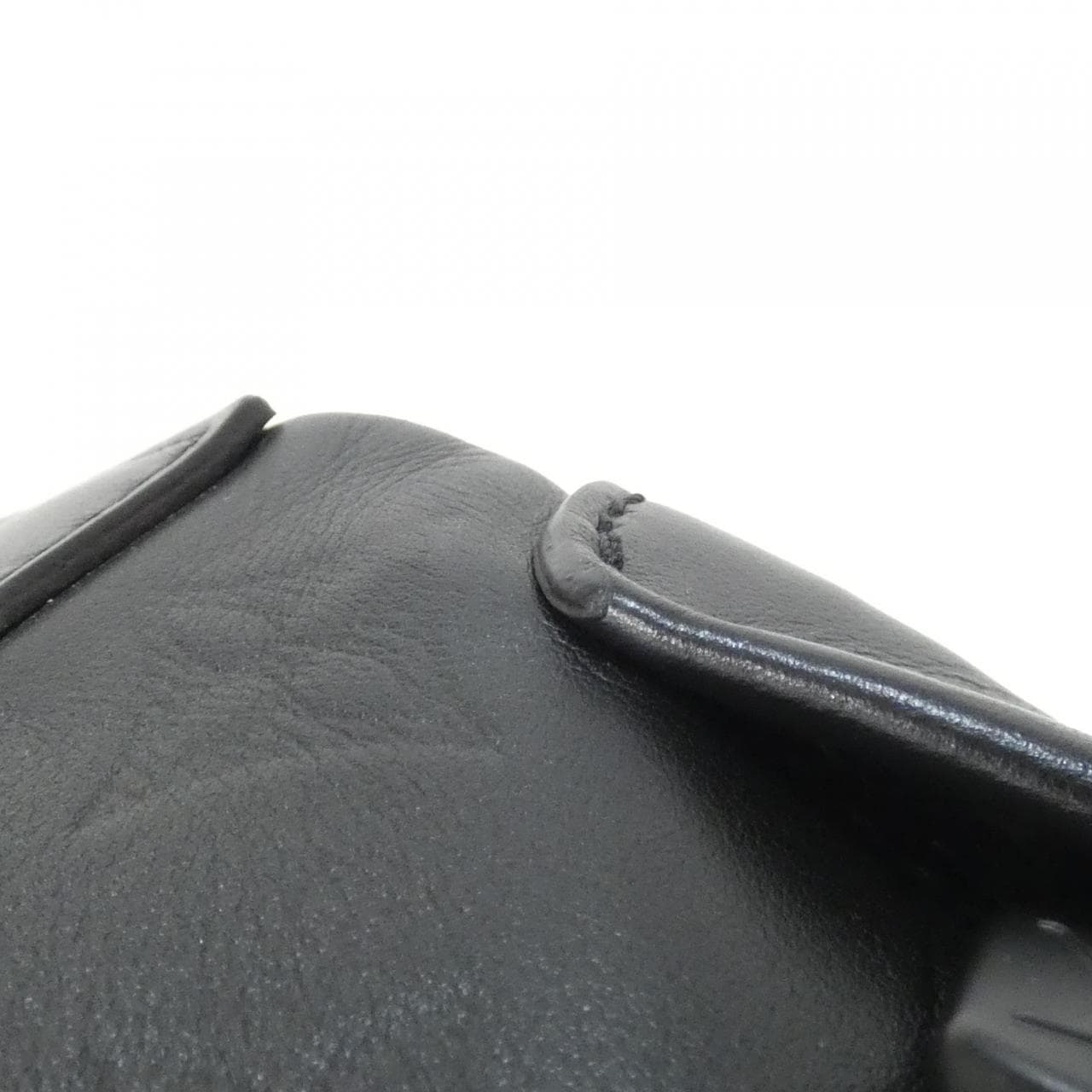 ルイヴィトン モノグラム シャドウ ディスカバリー バムバッグ M44388 ショルダーバッグ