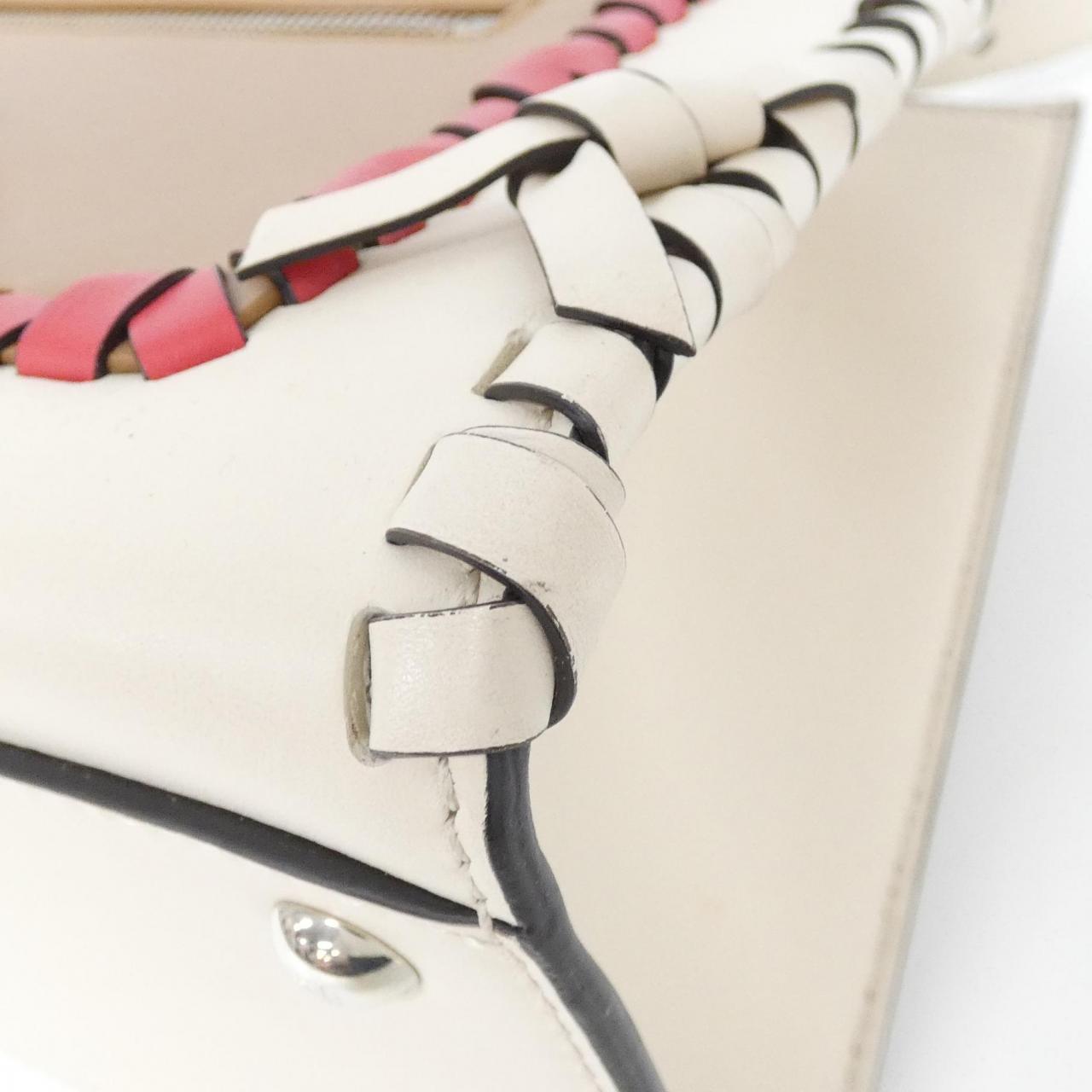 フェンディ ラナウェイ スモール 8BH344 A316 バッグ