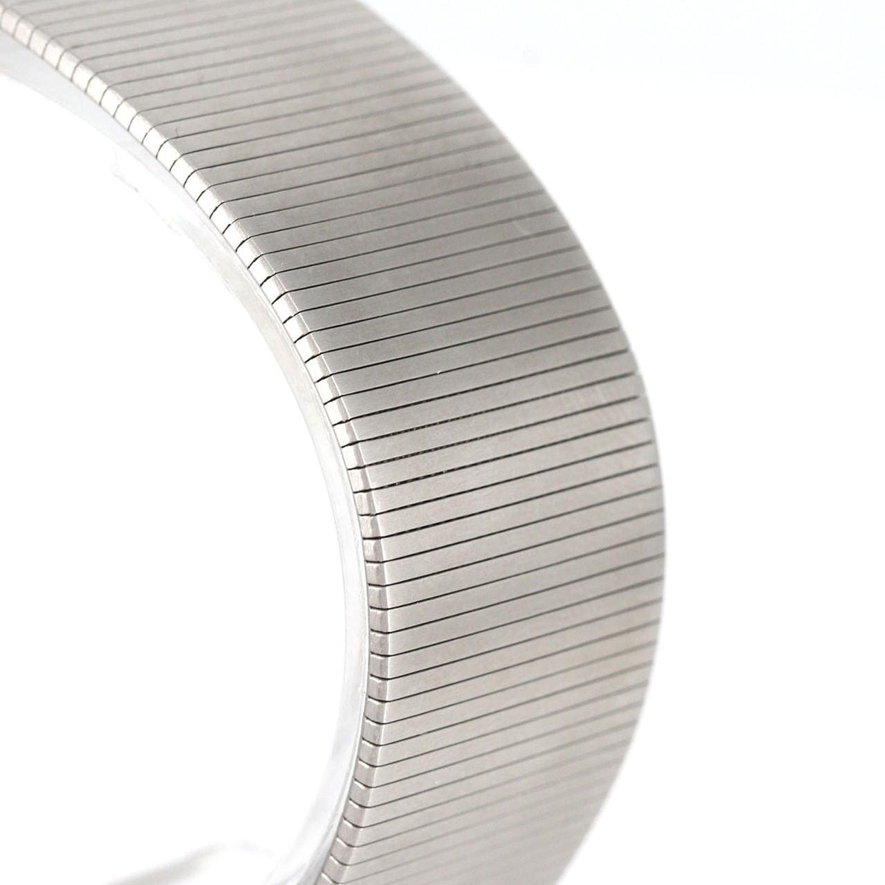 ノモス ラドウィッグ 237 SS 手巻