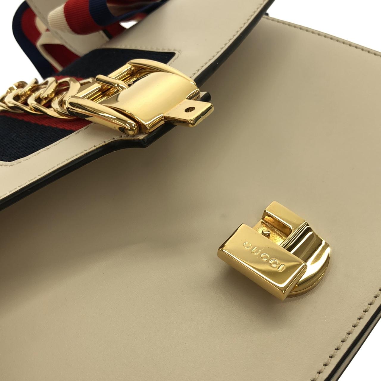 グッチ SYLVIE 421882 CVLEG ショルダーバッグ