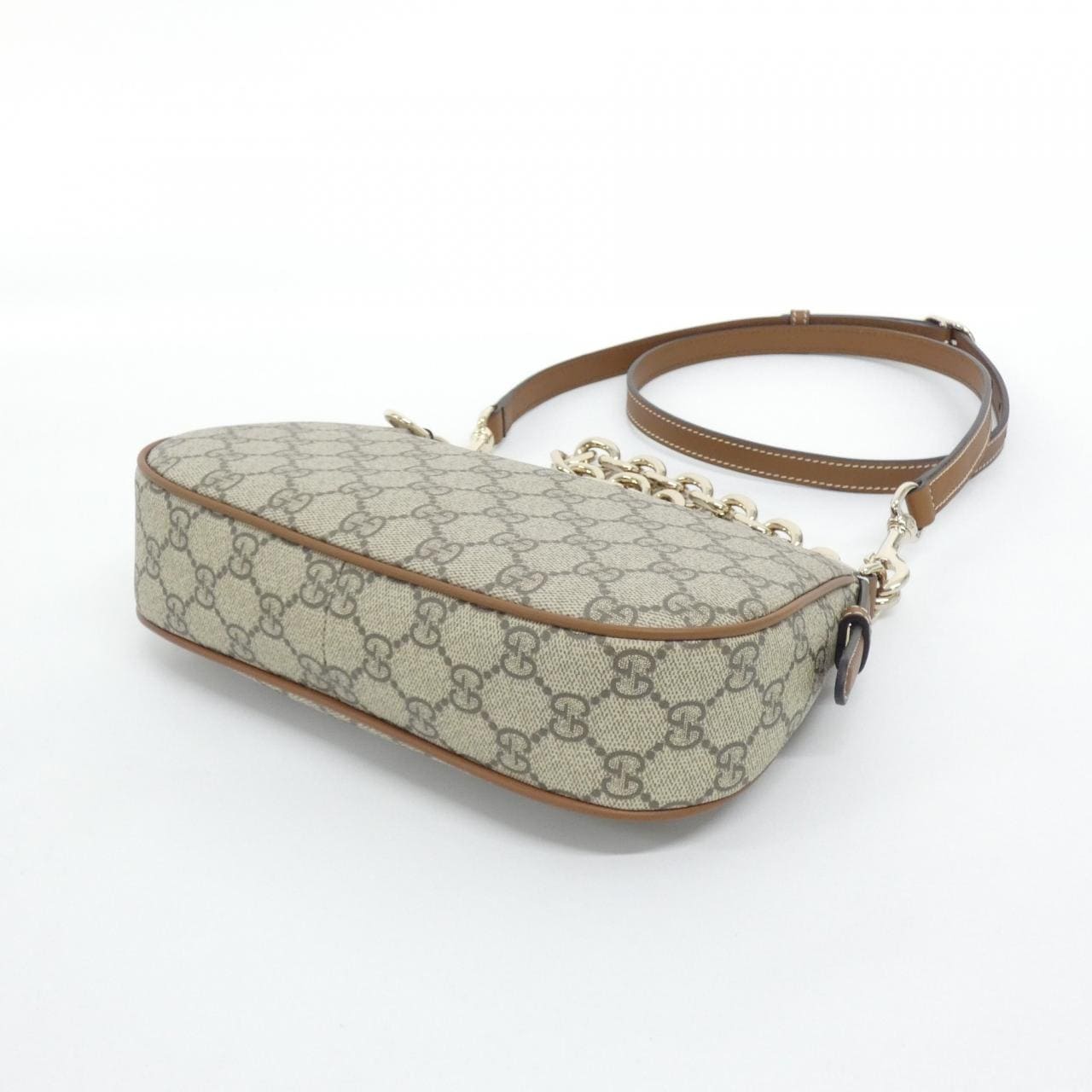 【新品】グッチ GG EMBLEM 847447 FAD6L ショルダーバッグ