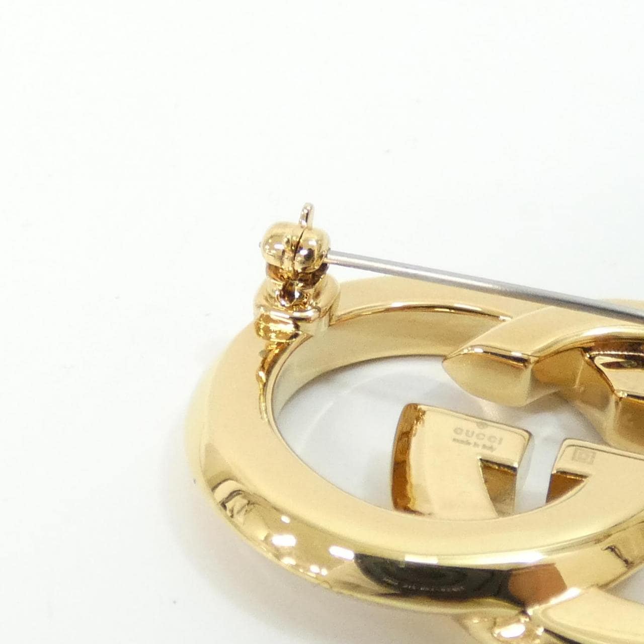 グッチ 854666 JAAHV ブローチ