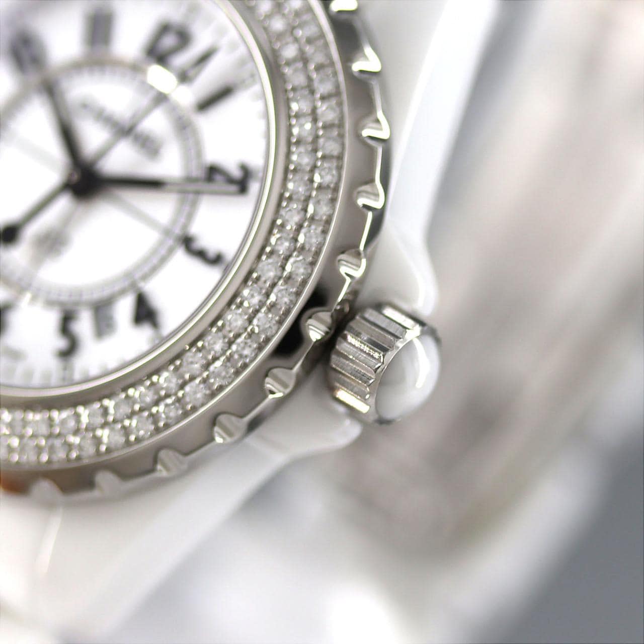 シャネル J12 33mmセラミック/2WD H0967 セラミック クォーツ