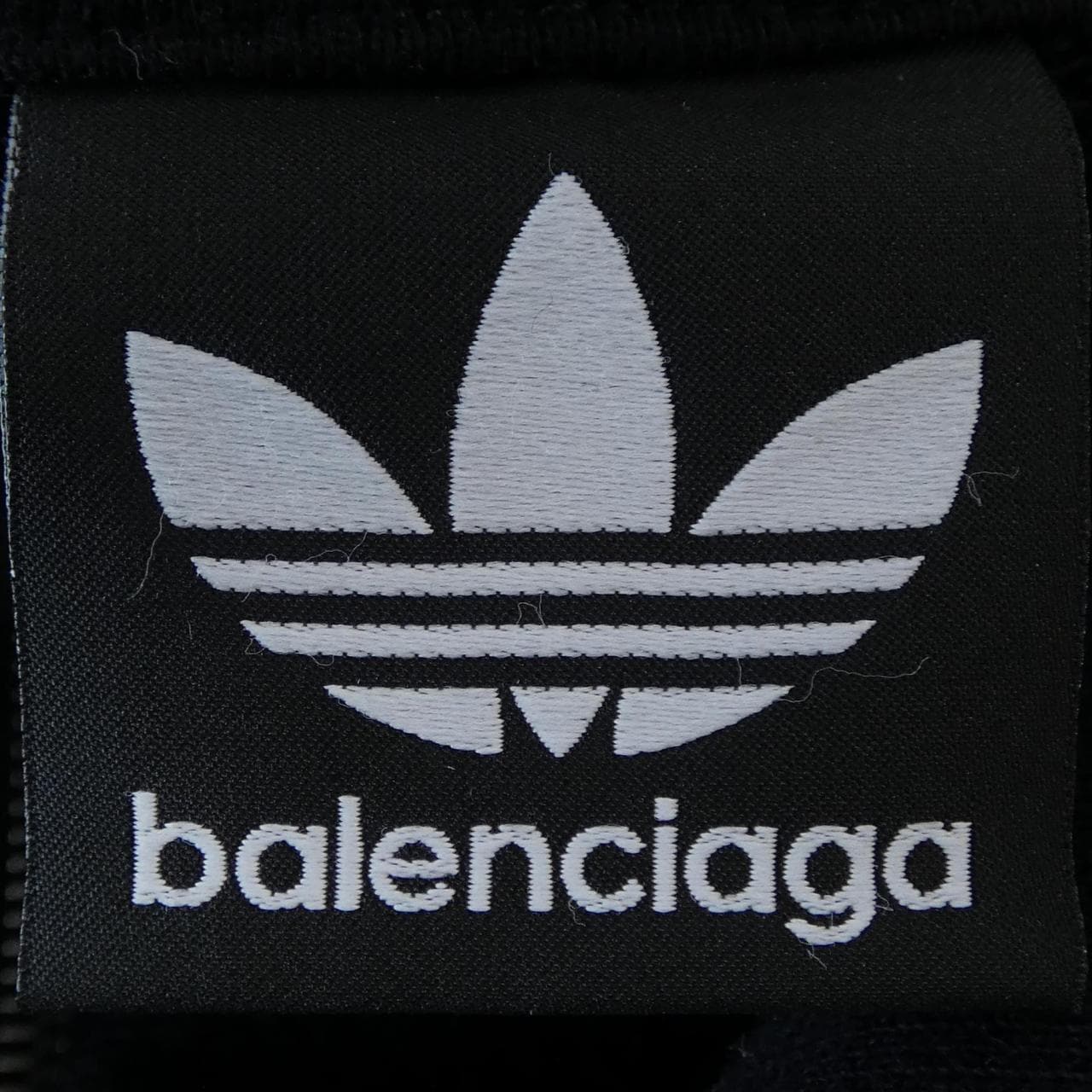 バレンシアガ BALENCIAGA ADIDAS 723754 TNVN2 パーカー