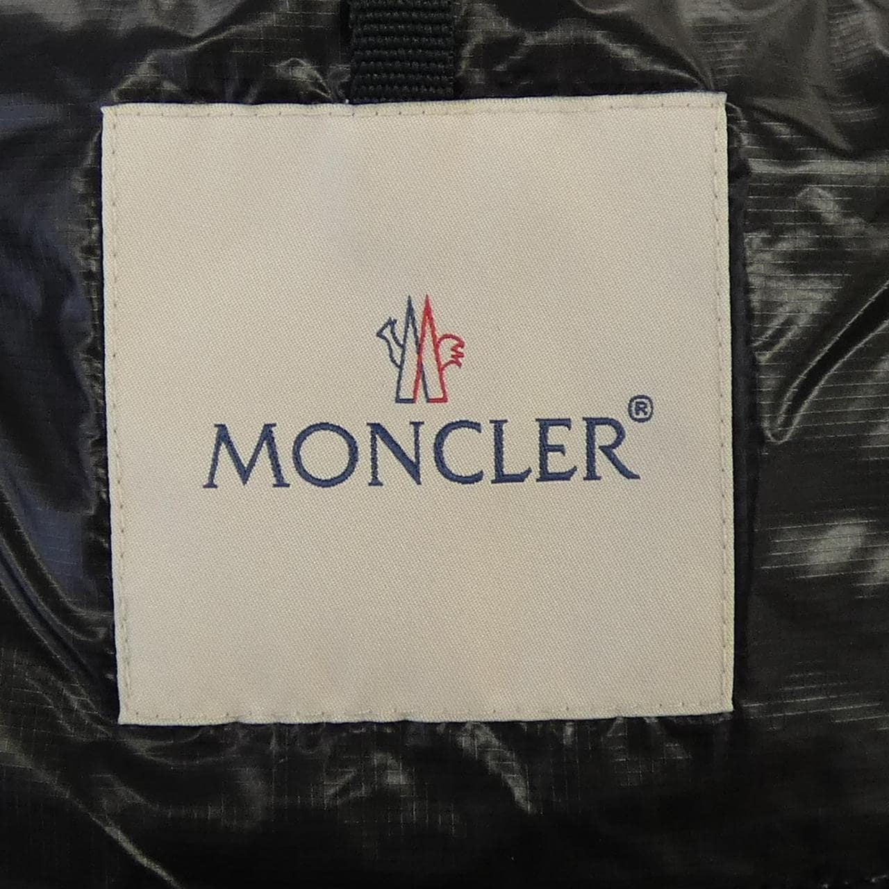 モンクレール MONCLER C0385 NOISETTE ダウンベスト