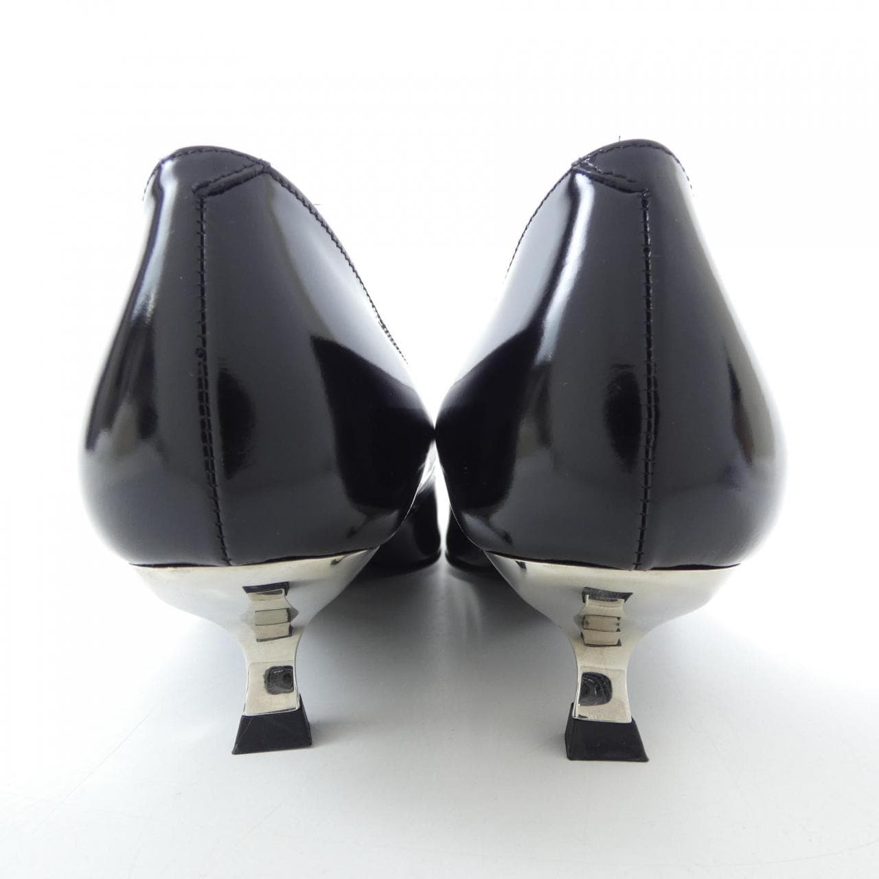 ロジェヴィヴィエ ROGER VIVIER パンプス