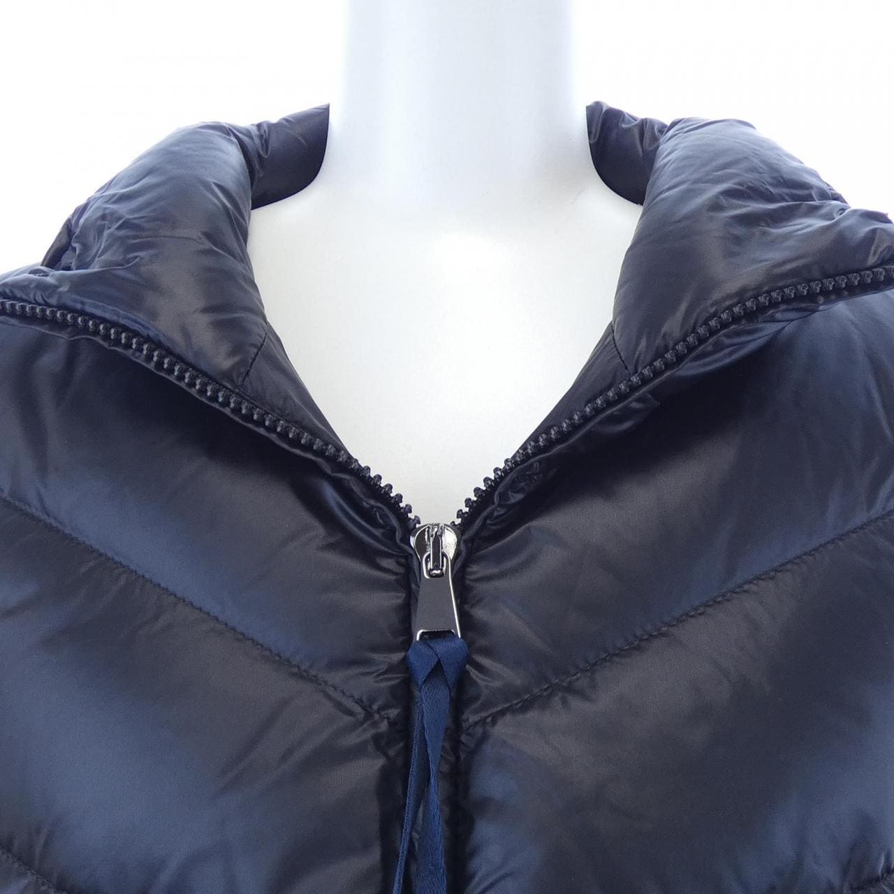 【新品】モンクレール MONCLER K20939B00024 ダウンジャケット