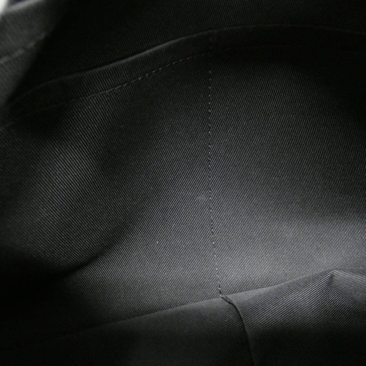 ルイヴィトン タイガ ラマ ディスカバリー バックパック M30230 リュックサック