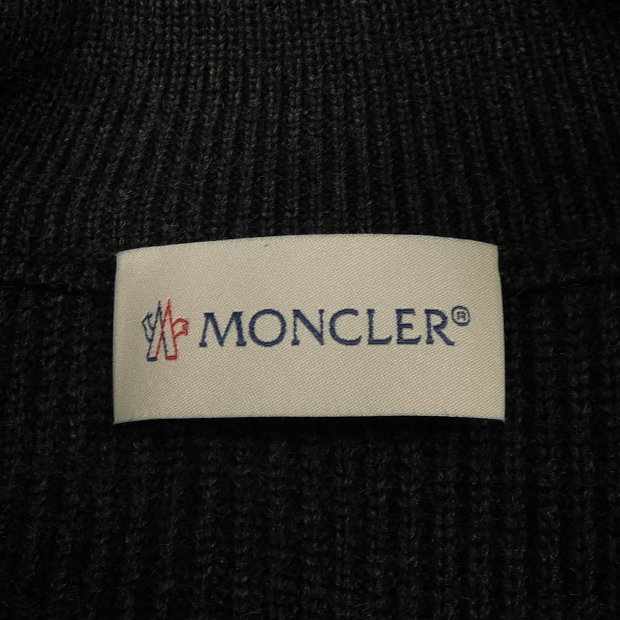 モンクレール MONCLER ダウンジャケット