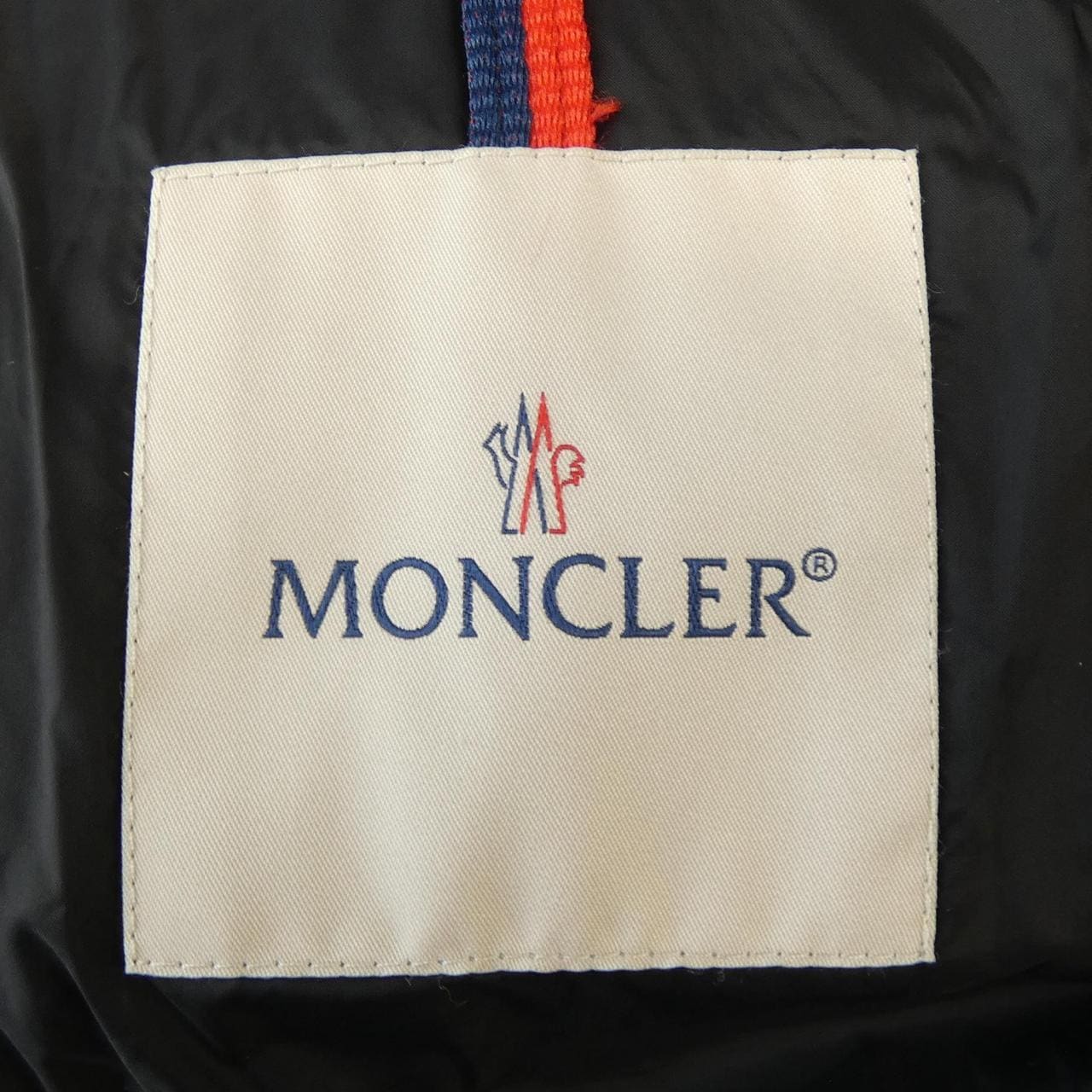 モンクレール MONCLER ダウンジャケット