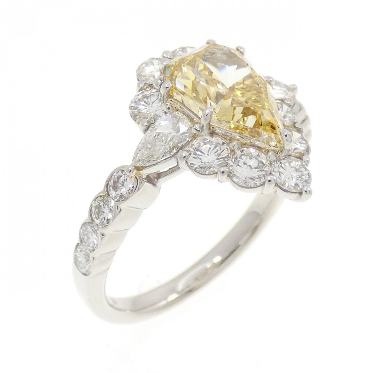 PT900 ダイヤモンド リング 1.291CT FDY SI2 ファンシーカット