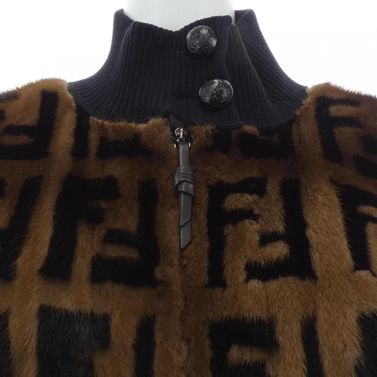 フェンディ FENDI FNE16F A1QI ブルゾン