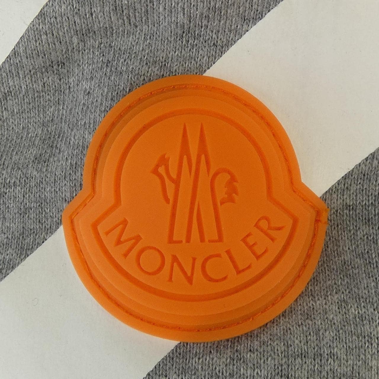 モンクレール MONCLER 8400150 パーカー