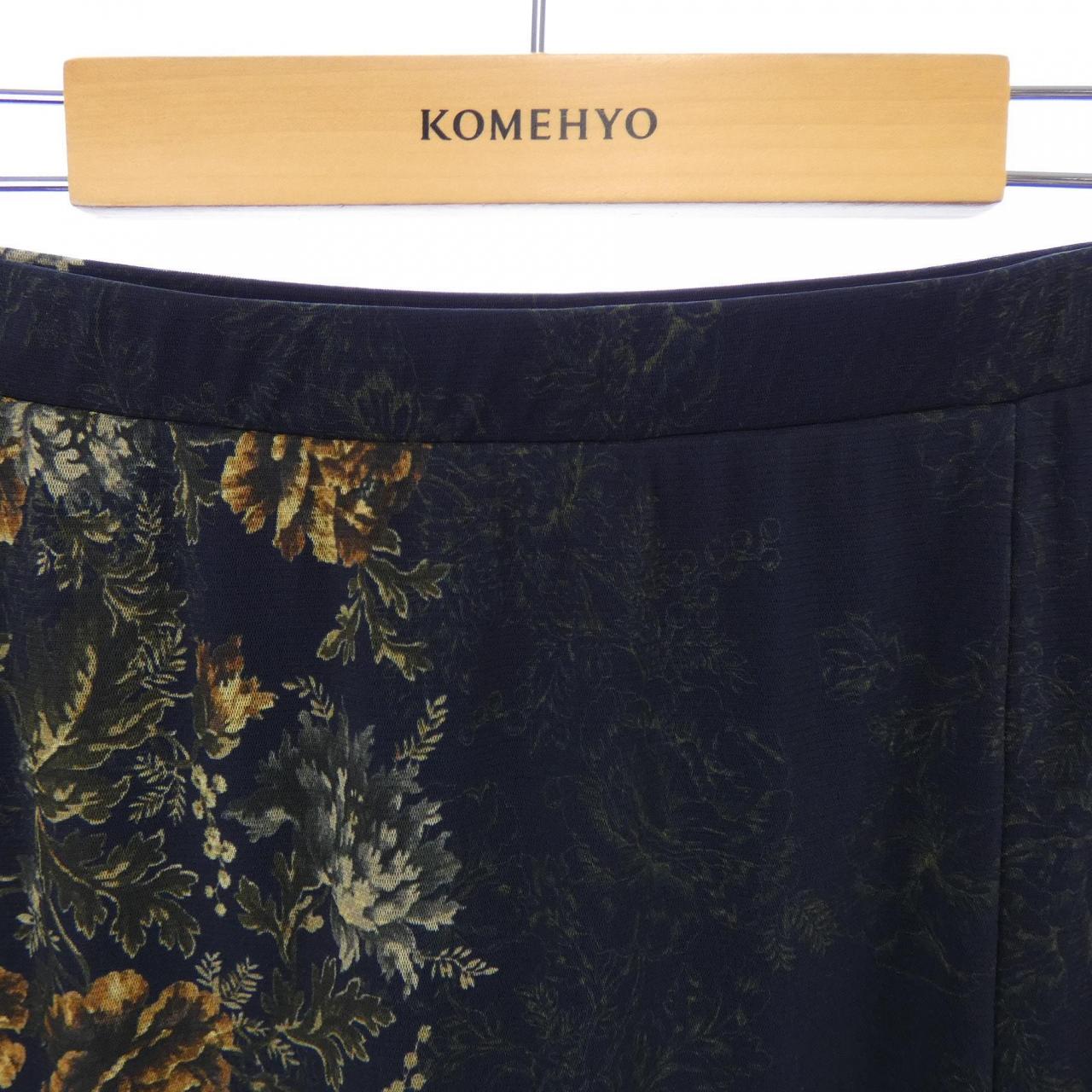 ヴィヴィアンタム VIVIENNE TAM スカート