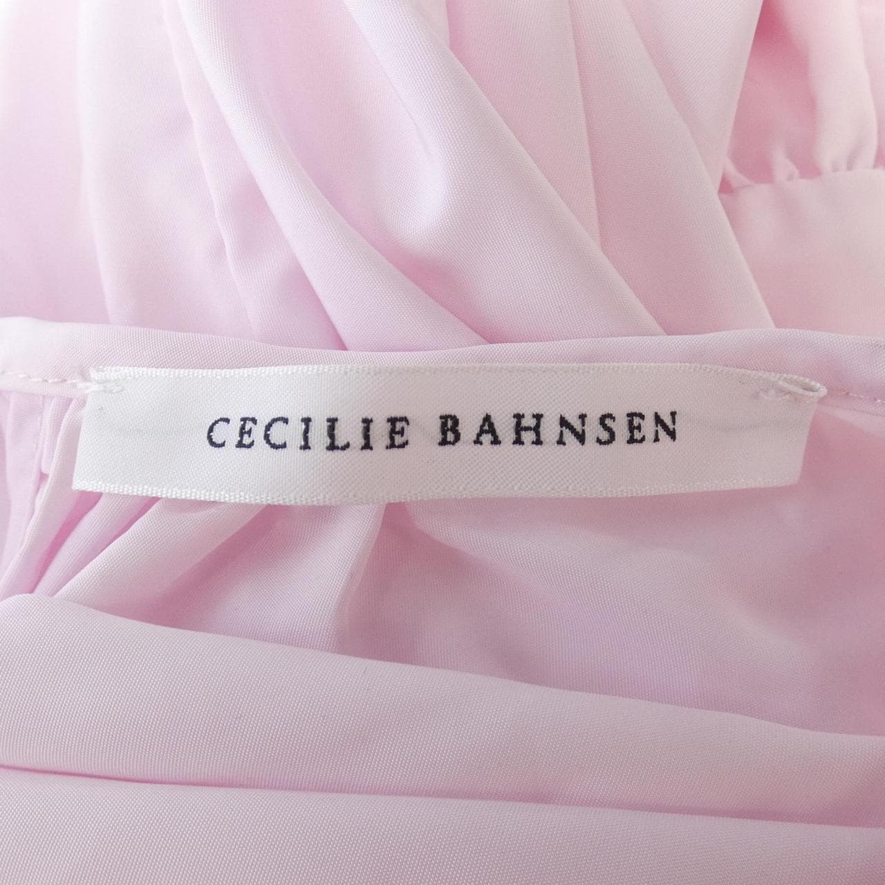 CECILIE BAHNSEN班森 海賊王