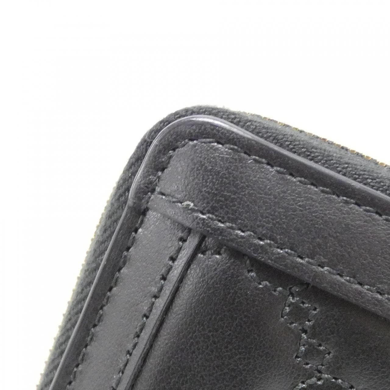 グッチ 723784 UM8IG 財布